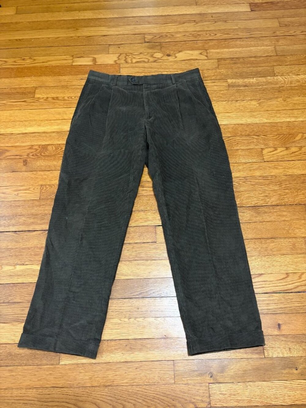 Jos A Bank Mens Corduroy Pants Size 36x30 Green Pleated 100% Cotton Trousers